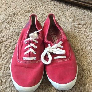 Red keds